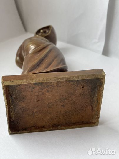 Бронзовая девочка