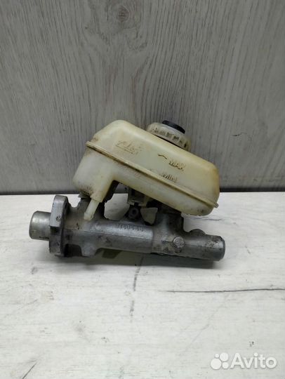 Главный тормозной цилиндр Volvo 850 Вольво 850