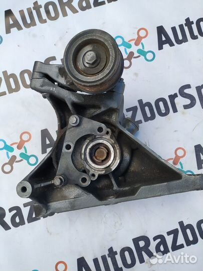 Land Rover Discovery 2 Кронштейн гидроусилителя