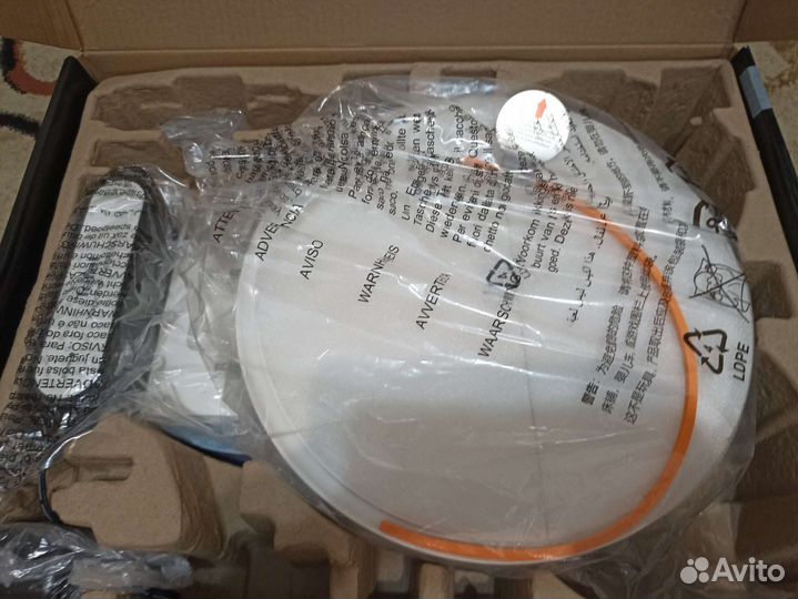 Робот пылесос X-plorer Serie 60 состояние нового