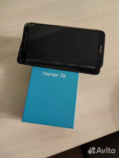 Телефон honor 7а