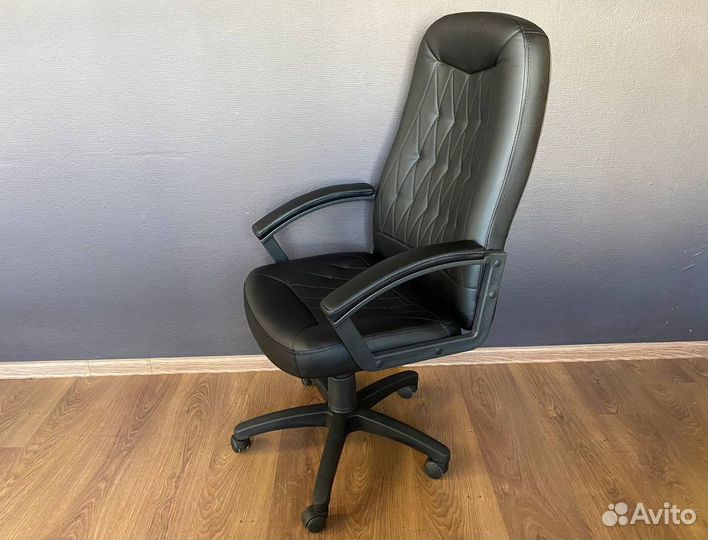 Компьютерное кресло новое