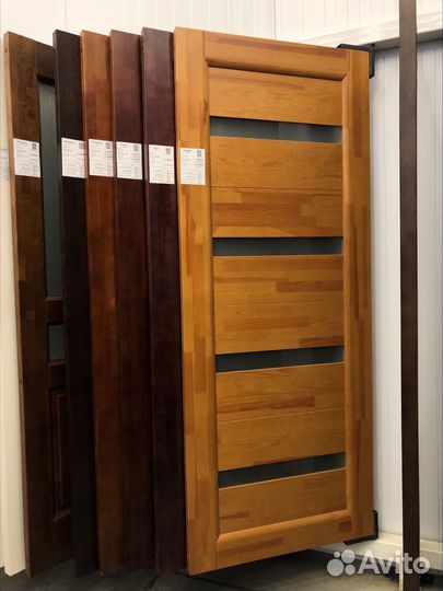 Двери из натурального массива со склада