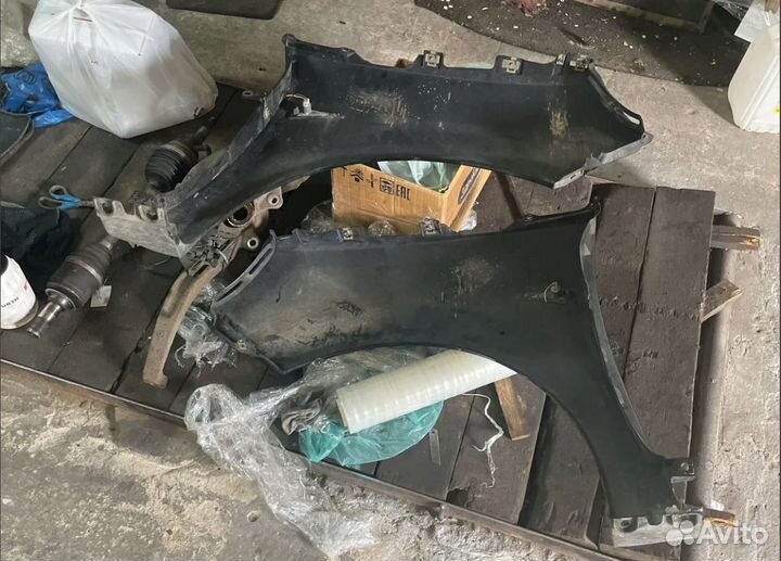 Крыло левое на Renault Scenic 2/scenic 2