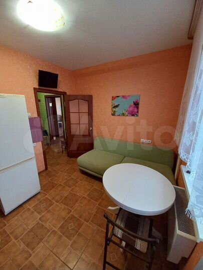 1-к. квартира, 42 м², 8/12 эт.