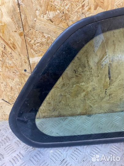 Стекло глухое заднее Nissan Primera P11 GA16DE