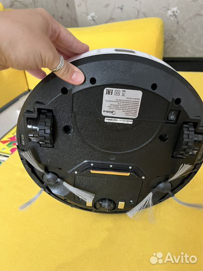 Робот пылесос midea