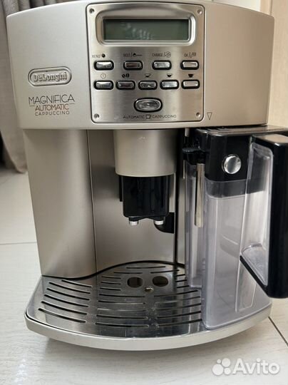 Кофемашина delonghi magnifica cappuccino