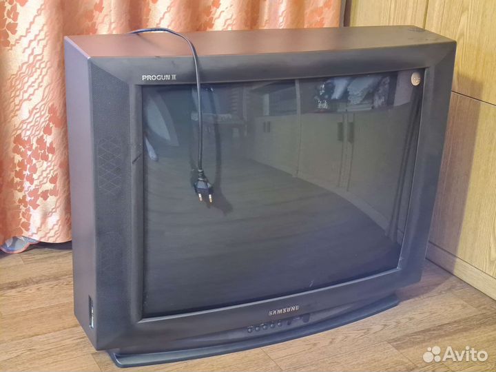 Телевизор samsung