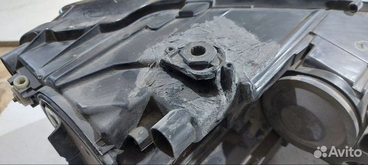 Фара галогеновая передняя левая Volkswagen Jetta 6