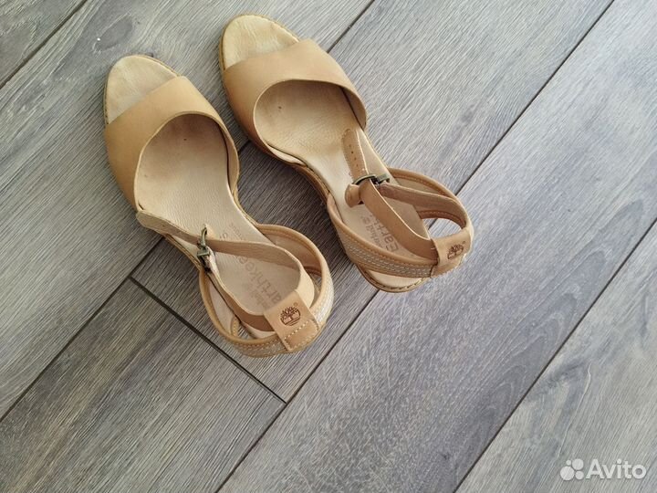 Босоножки натуральная кожа 39