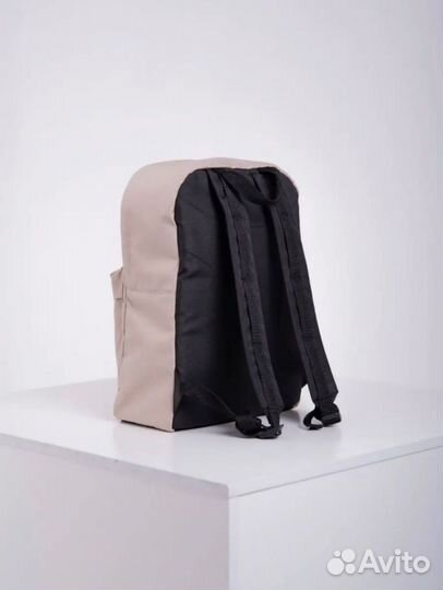 Новый лёгкий спортивный рюкзак бежевый и черный