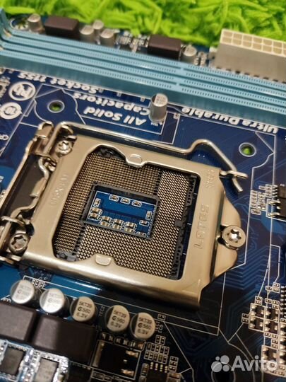 Материнская плата Gigabyte GA-H61M-HD2 (на запчаст