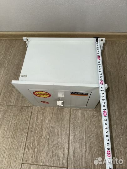 Сейф металлический