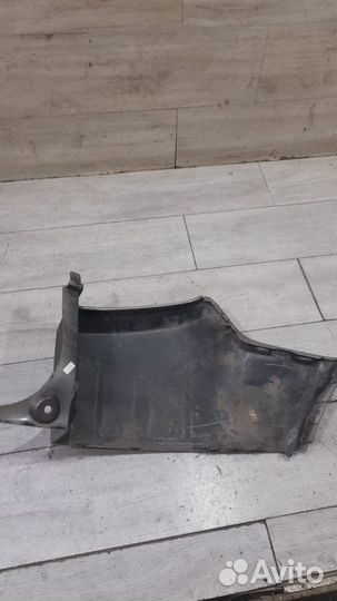 Накладка заднего бампера левая Land Rover Evoque 1