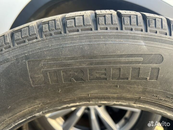 Pirelli Ice Zero FR 255/55 R18 H