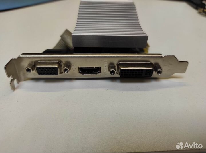 Видеокарта MSI N210