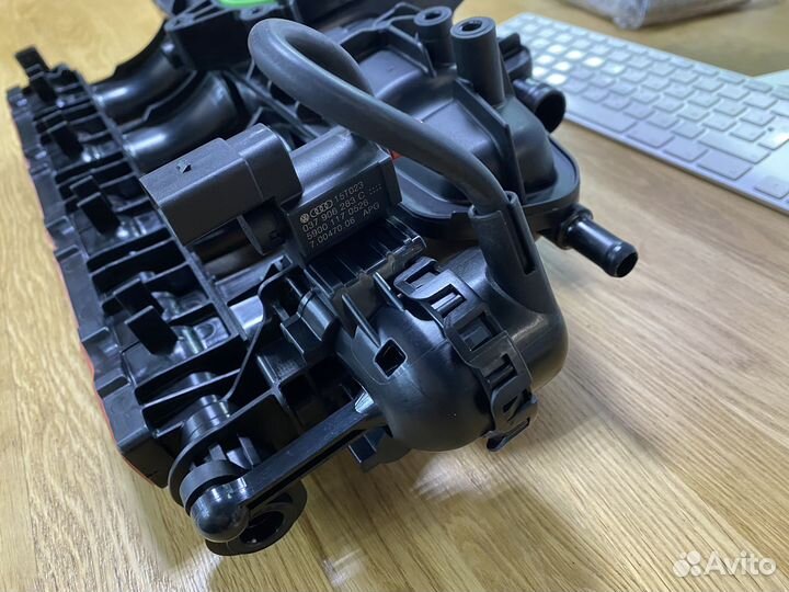 Оригинальный впускной коллектор VAG 1,8-2,0