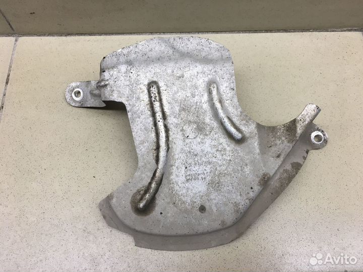 Экран тепловой Tiguan 2011-2016