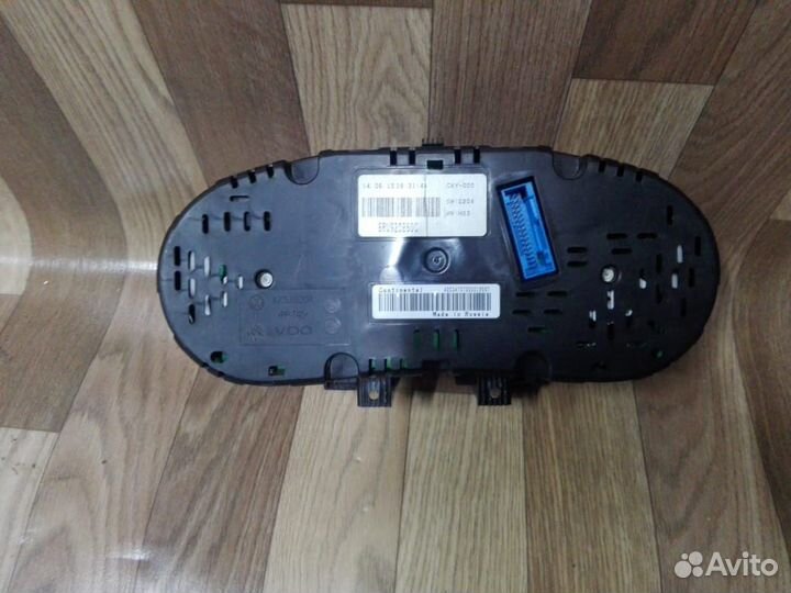 Панель приборов Volkswagen Polo 2010