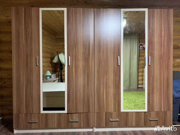 Спальный гарнитур