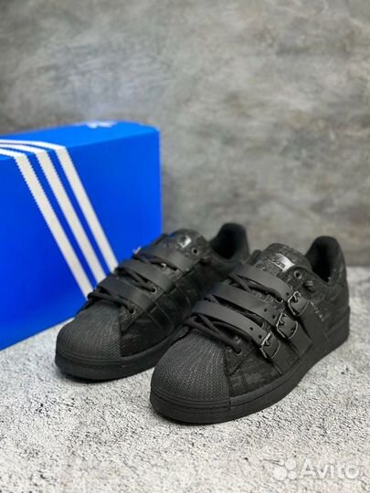 Кроссовки adidas