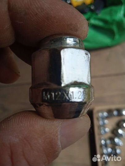 Гайки на литые диски