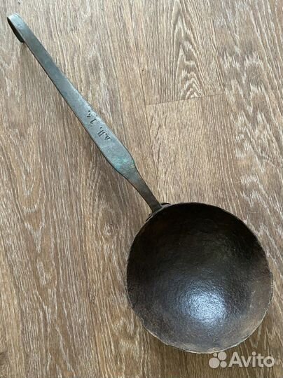 Старинный ковш с клеймами