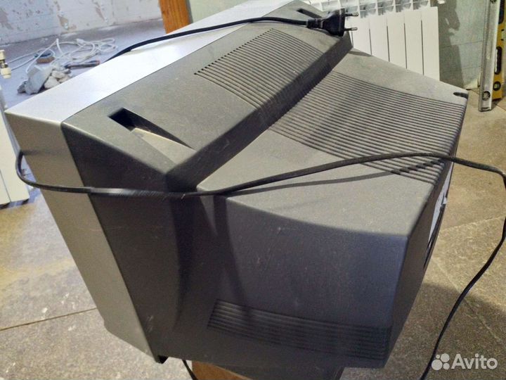 Телевизор бу filips и techno