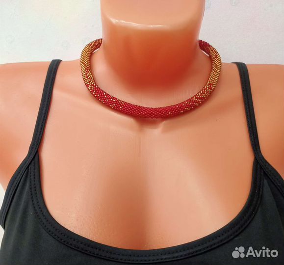 Колье жгут из бисера