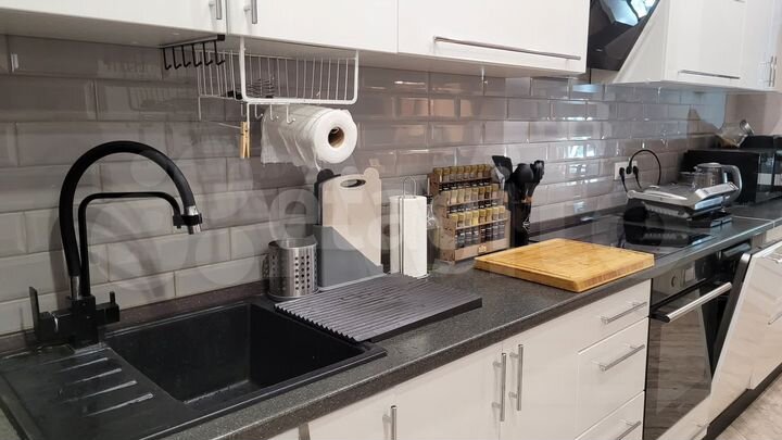 2-к. квартира, 58 м², 6/17 эт.