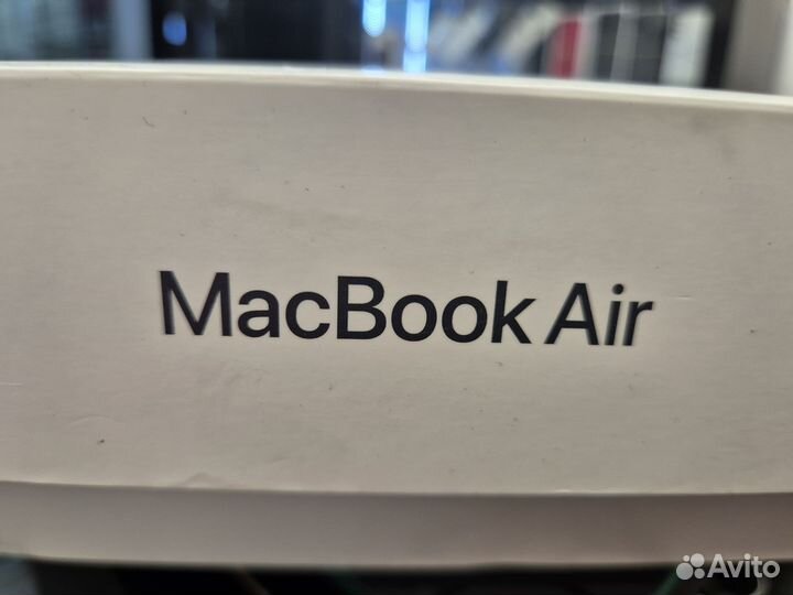 Macbook Air 13 M3 256 midnight