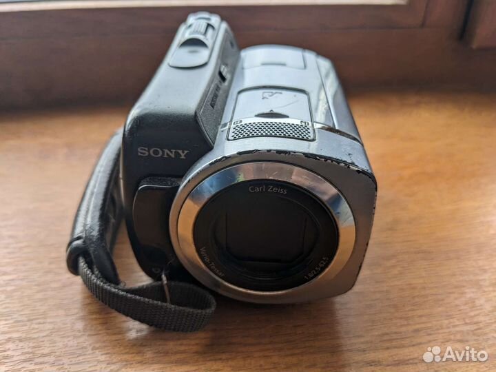 Видеокамера Sony DCR SR-85