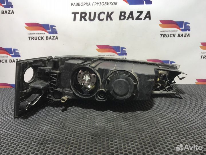 Фара противотуманная правая Volvo FH