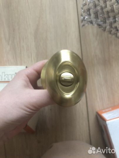 Дверная ручка