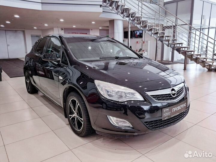Opel Astra 1.4 МТ, 2011, 142 000 км