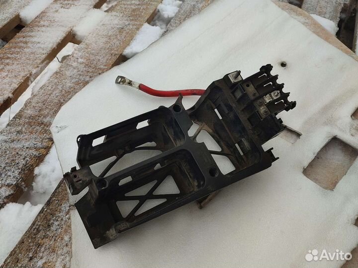 Opel astra h корпус блока предохранителей