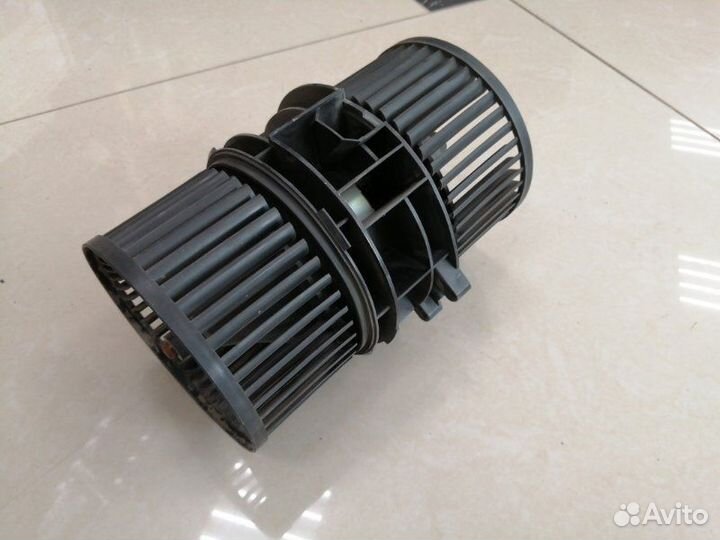 Мотор печки Renault Fluence седан K4MW839 2011