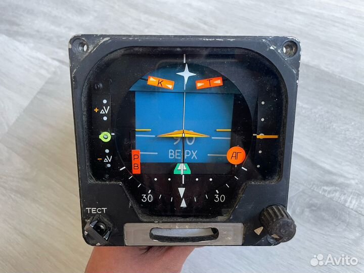 Прибор командный пилотажный пкп-72а