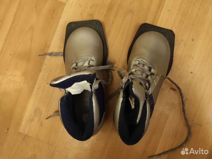 Лыжные ботинки детские 31 размер