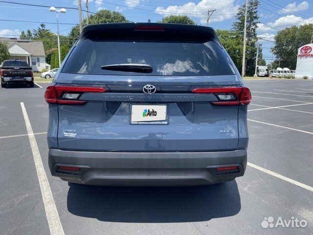 Toyota Highlander 2.4 AT, 2023, 1 км