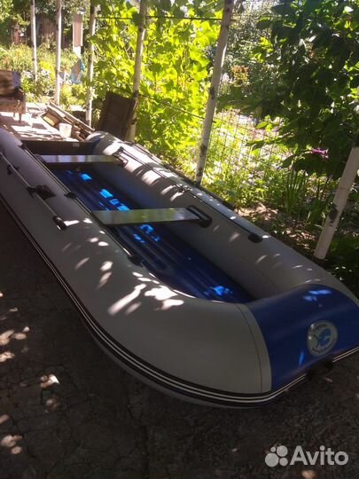 Надувная лодка