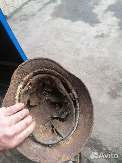 Каски. Термос ротный