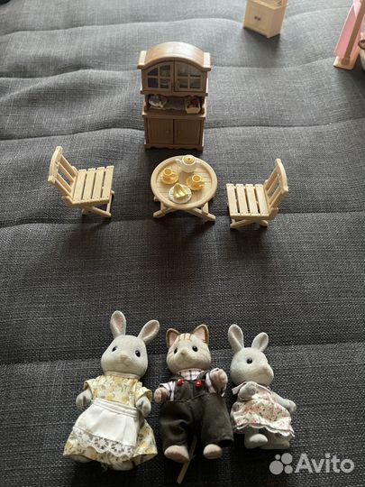 Sylvanian families ванная комната и фигурки