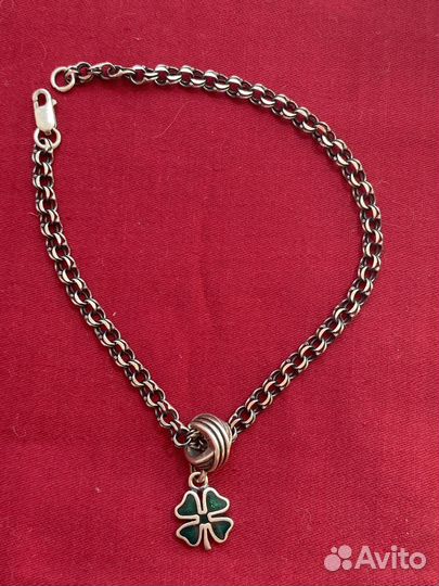 Браслет с подвеской