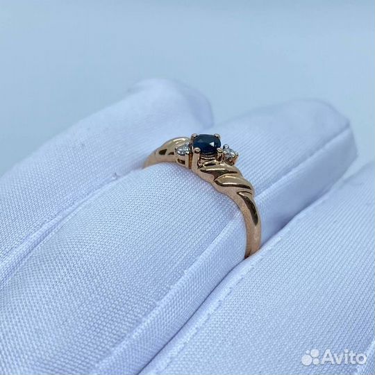 Золотое кольцо с бриллиантом 16,5р