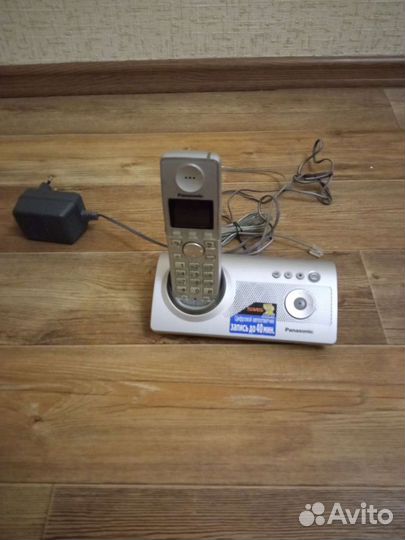 Беспроводной телефон Panasonic KX-TG8125RU