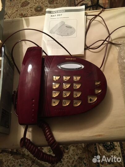 Настольный телефон