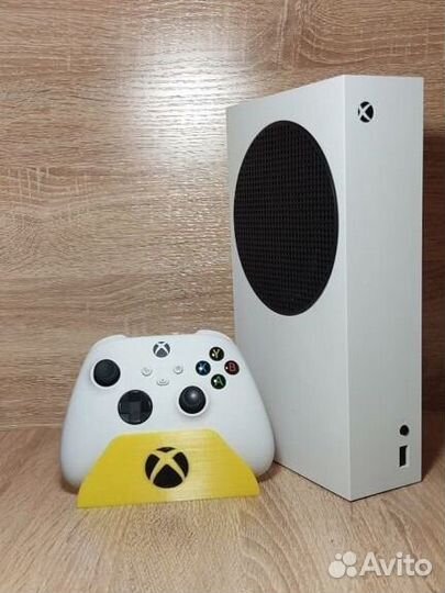 Xbox Series S + игры и подписка