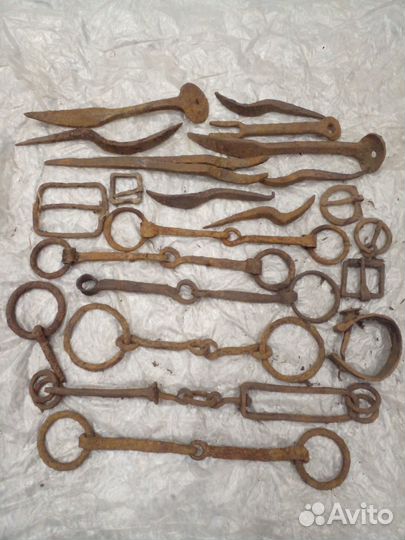 Кованные копанные предметы